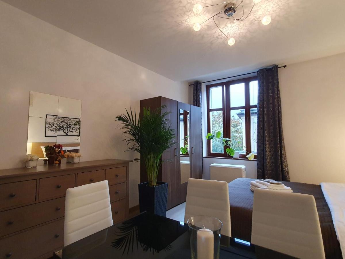 F-3 Krakow Rynek-Wawel O&P Apartfamily Экстерьер фото